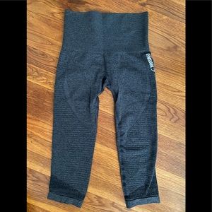 Gymshark energy seamless cropped leggings in SM